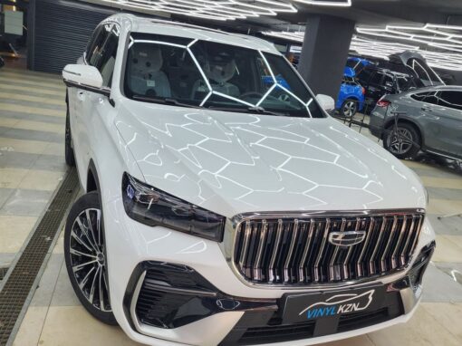 Geely Monjaro — бронирование полиуретановой пленкой кузова авто