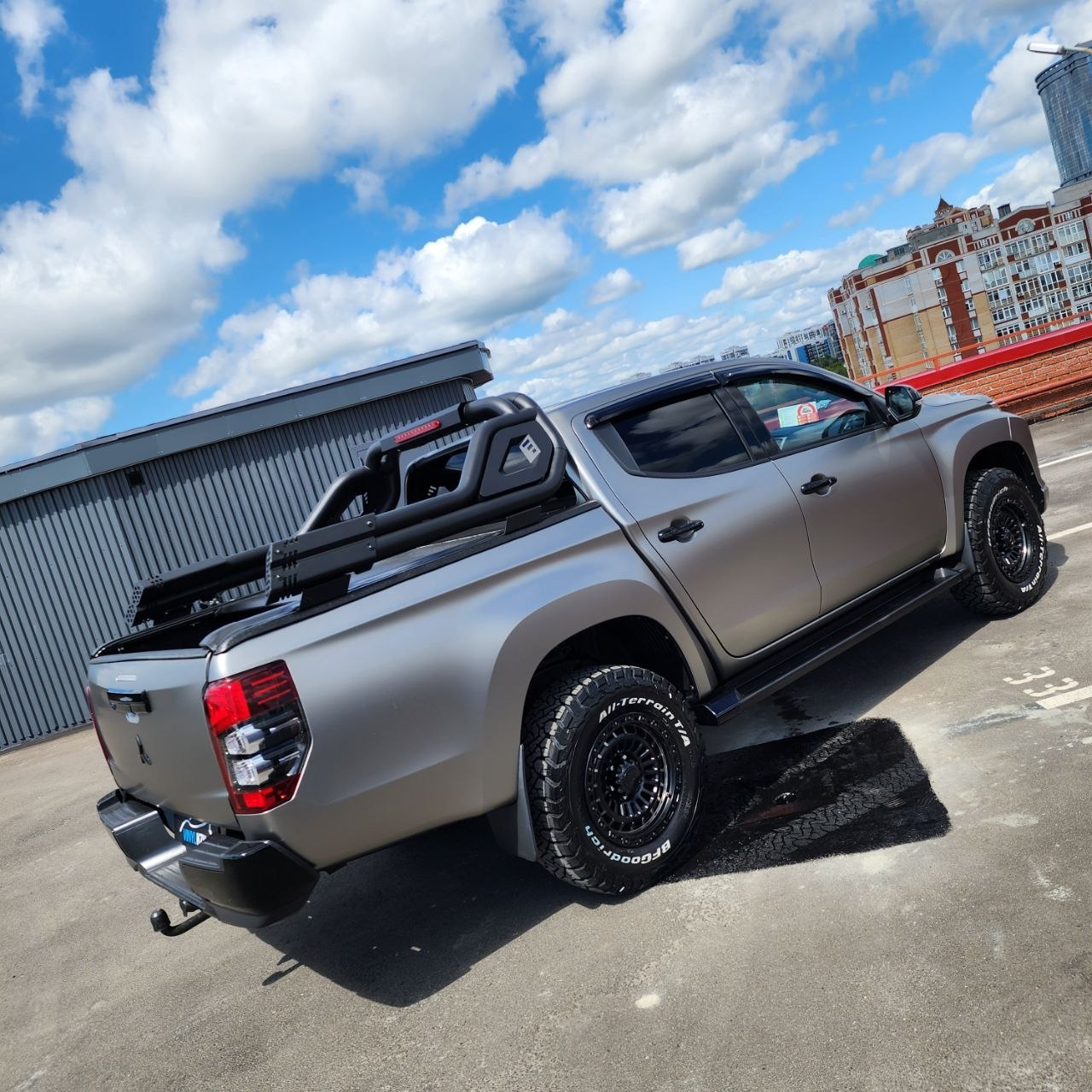 Mitsubishi L200 - антикор, оклейка, антихром, шумоизоляция и установка StarLine S96