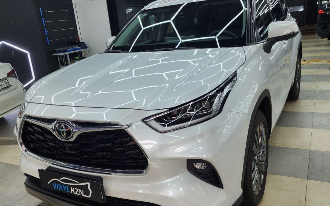 Toyota Highlander — бронирование зон риска полиуретановой пленкой