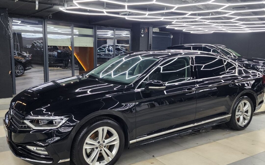 VW Passat — ремонт вмятин без покраски, полировка и бронирование кузова