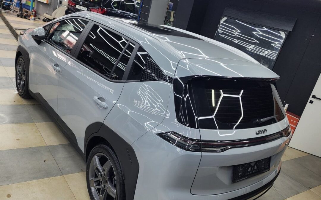 Бронирование защитной пленкой нового автомобиля Umo model 5